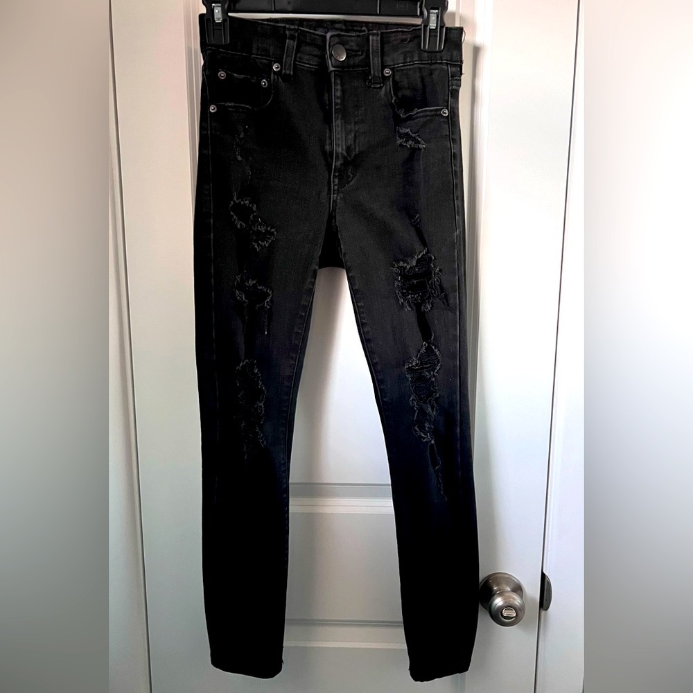Aeropostale High Rise Jegging in a size 2 short. Great condition!!!!